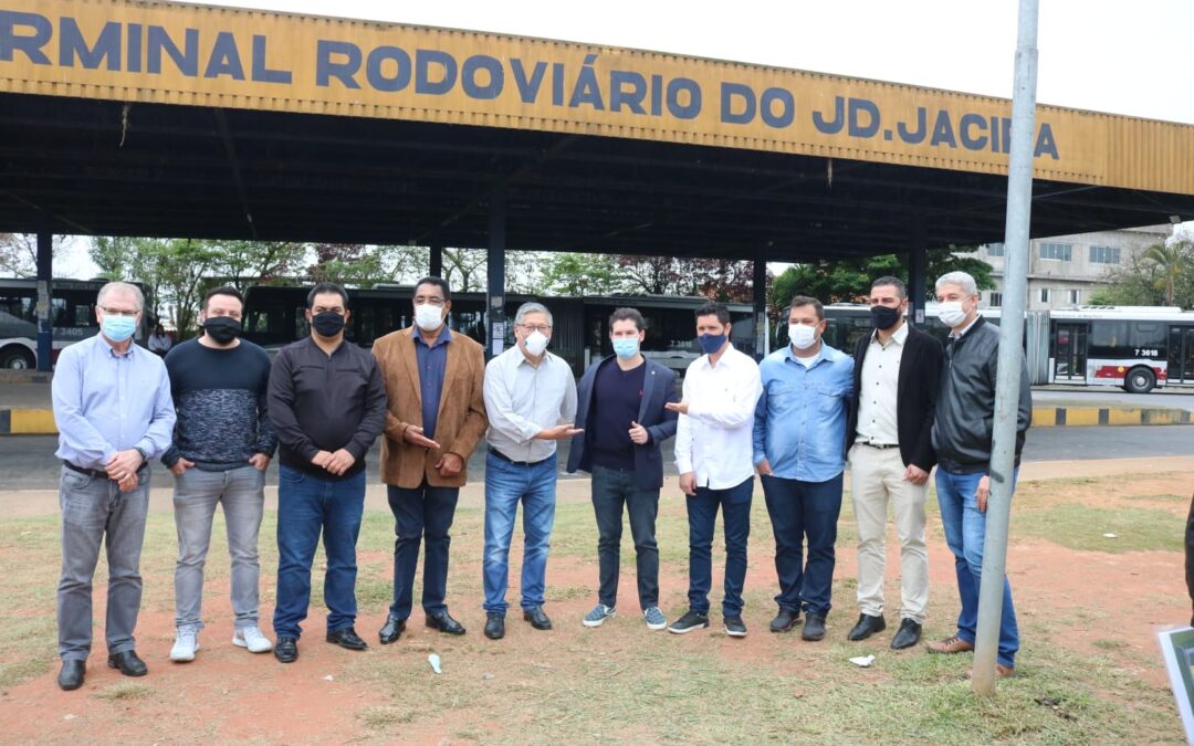 DR.NAKANO E VEREADOR SOARES BUSCAM RECURSOS JUNTO COM O DEPUTADO JÚNIOR BOZZELLA PARA REFORMA DO TERMINAL RODOVIÁRIO DO JACIRA