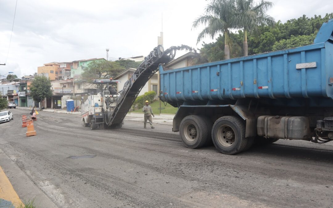 Rua Ernesto Rosa da Fonseca no Parque Pinheiros é recapeada