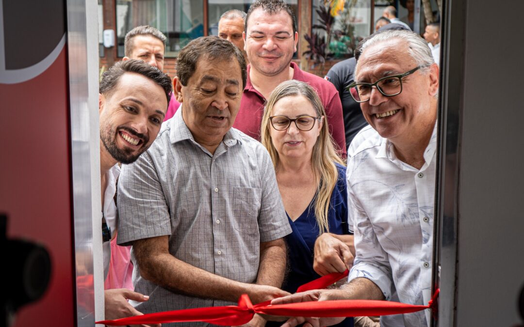 Governo Aprígio inaugura Atende Empresarial