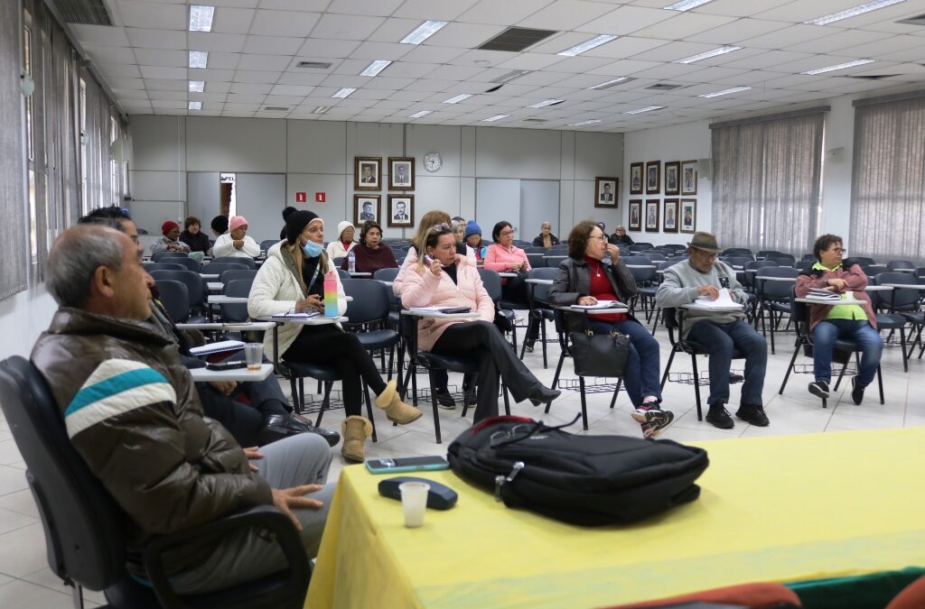 Conselho Municipal dos Direitos do Idoso reúne-se na Prefeitura